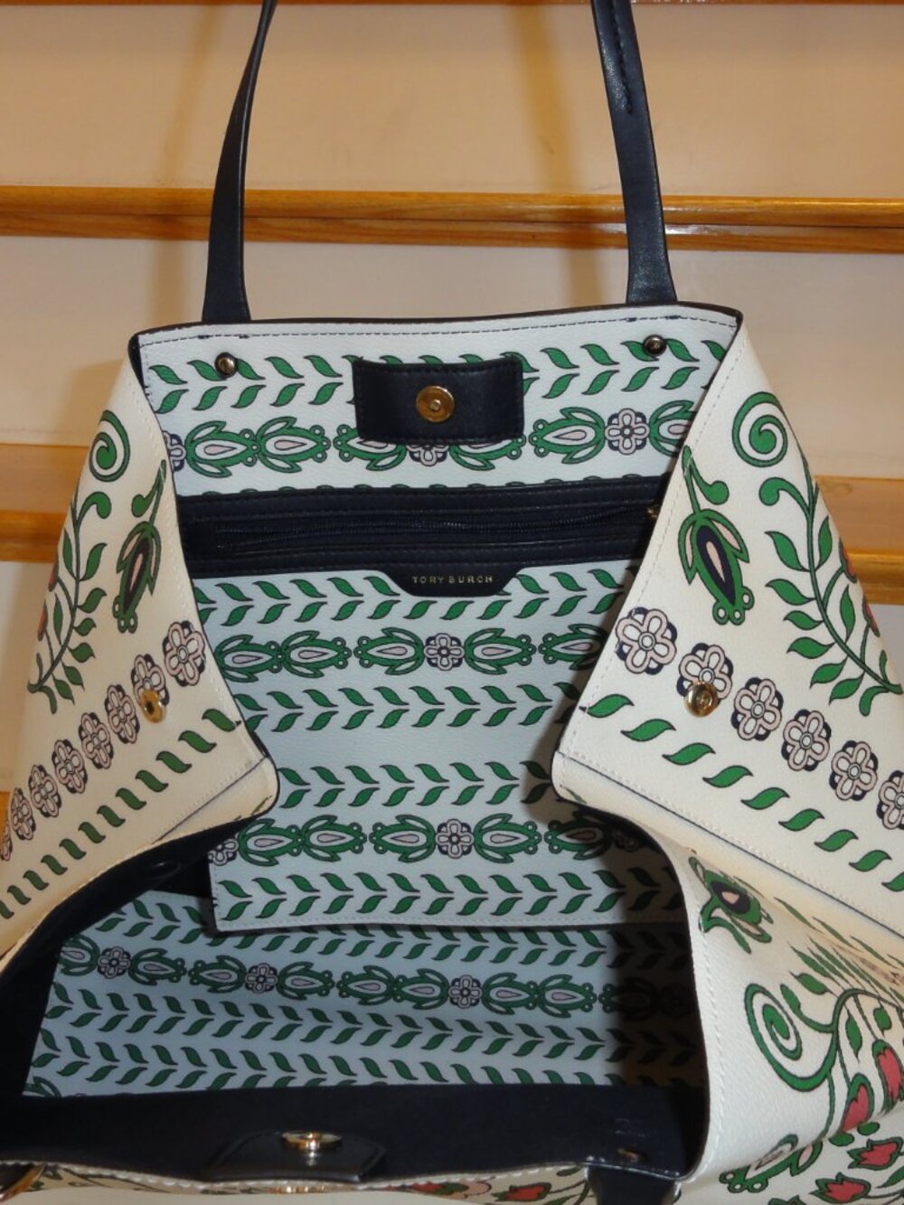 Tory Burch Kerrington Square Large Tote "Hicks Garden" EXCELLENT CONDITION! - Picture 5 of 11